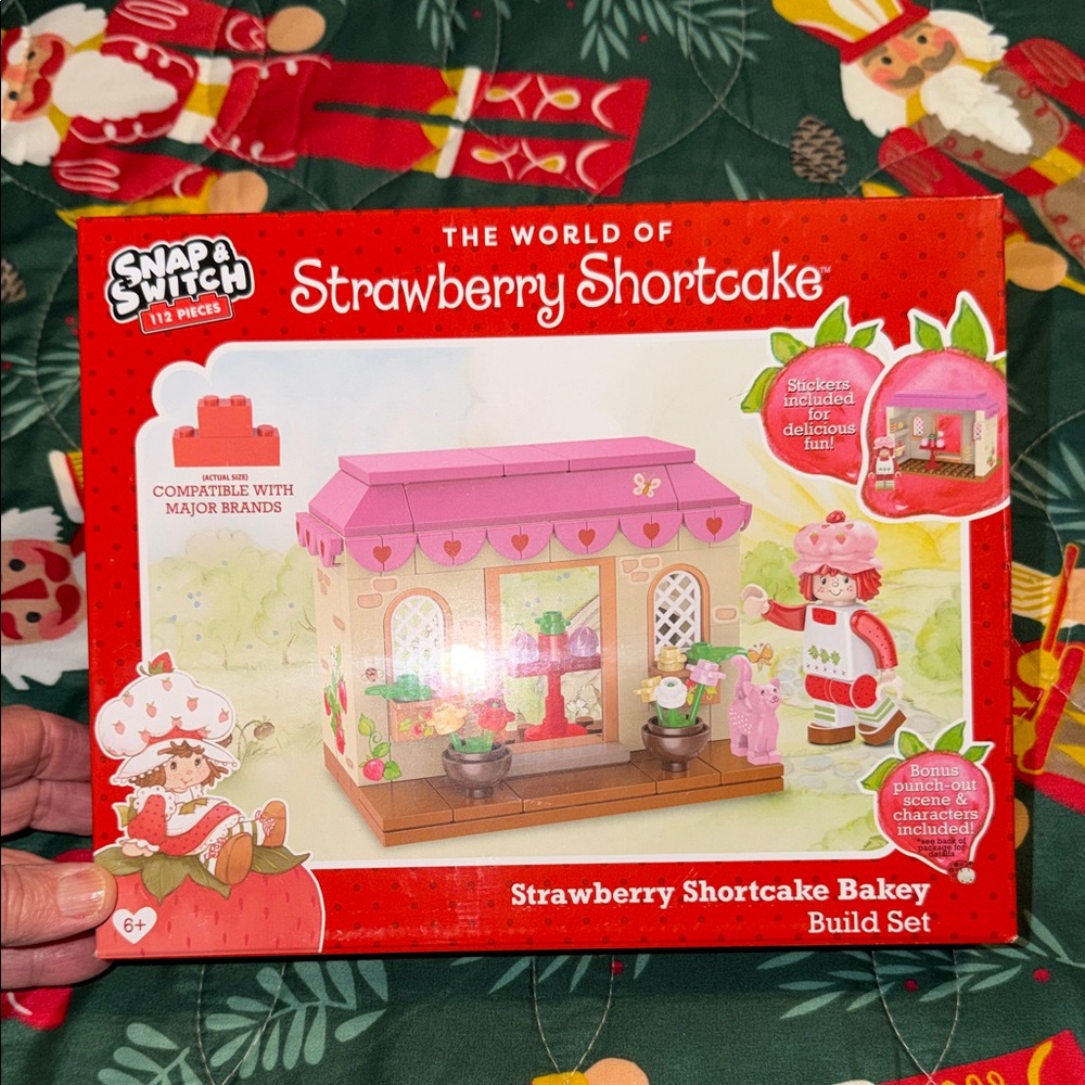 Strawberry Shortcake Bakery Build Set